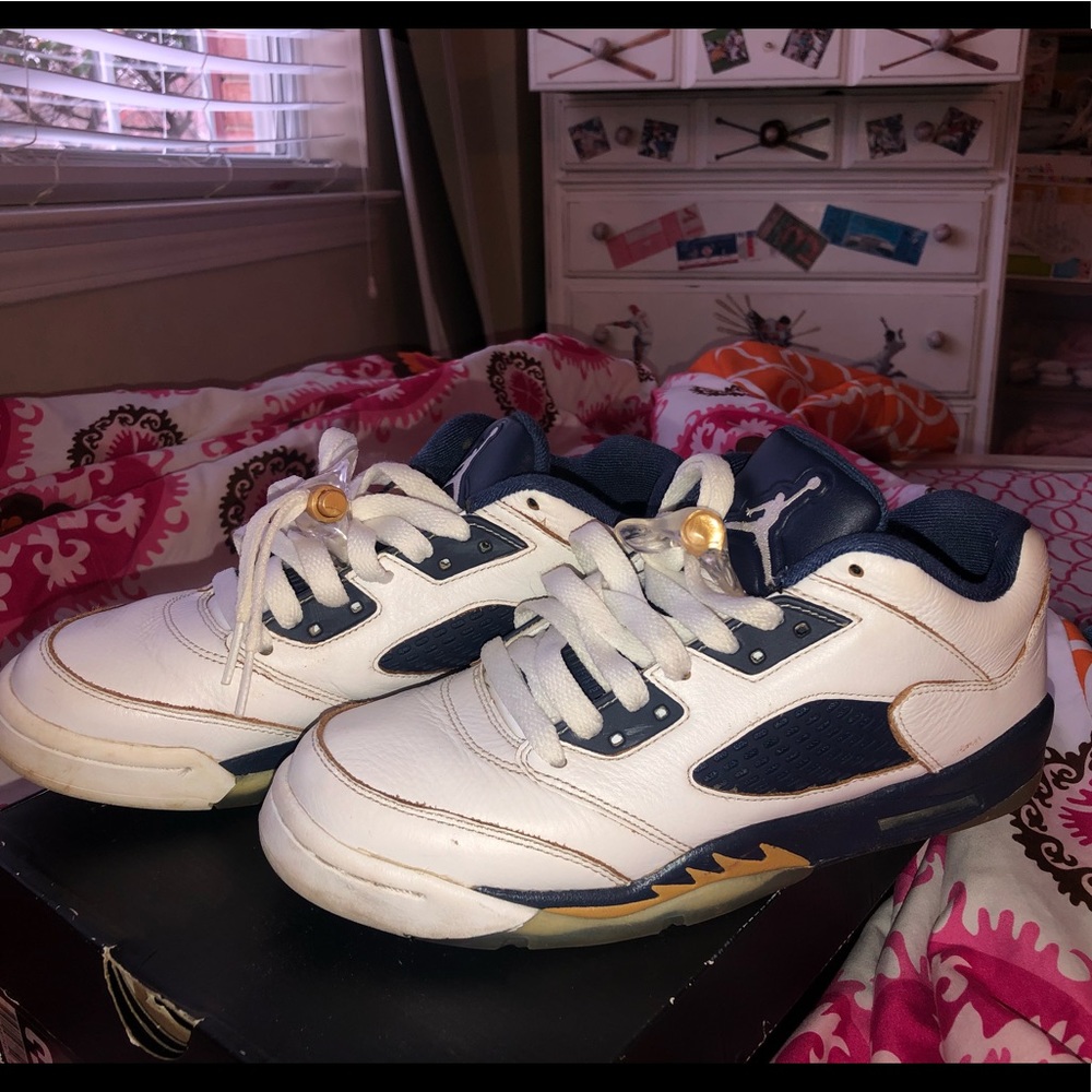 Jordans Sneakers